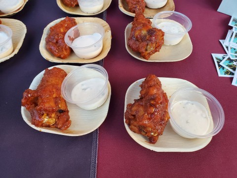 Guayaba y Questo Chicken Wings by Pin Pan Pollo